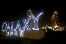 Come July, Galaxy Entertainment in Macau will install its first “smart gaming tables” equipped with RFID chips. The tables alert operators to cheating and also provide valuable customer data. ggbnews.com/article/galaxy…